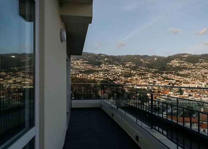 Fatima's House * Funchal